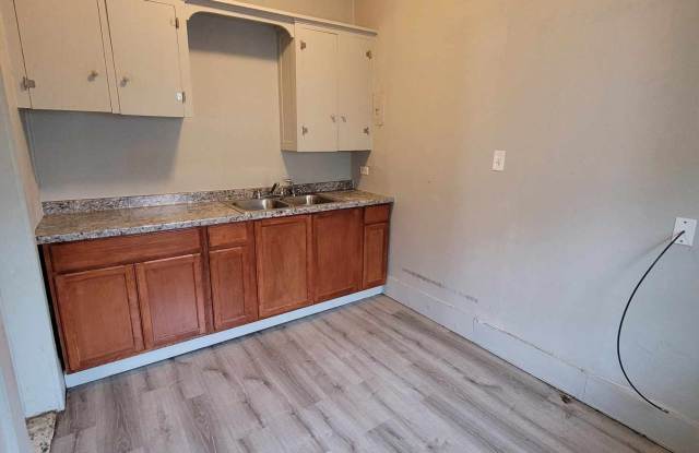 Photo of 105 S. 13th Street - 2