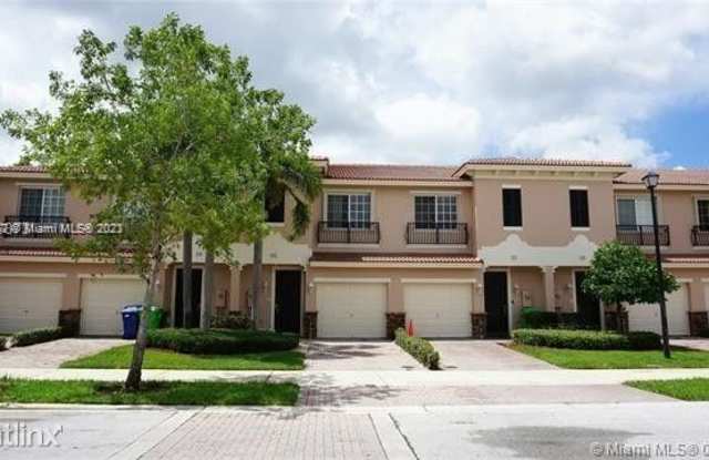 233 Las Brisas Cir # 233 - 233 Las Brisas Circle, Sunrise, FL 33326