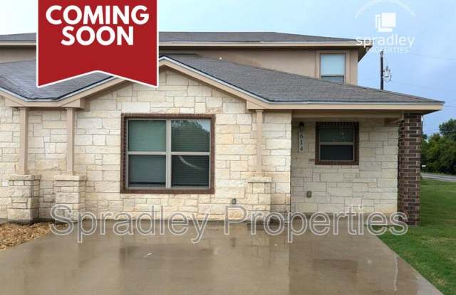 614 Laila Ln