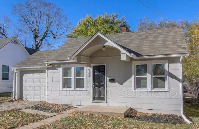 1502 N Main St