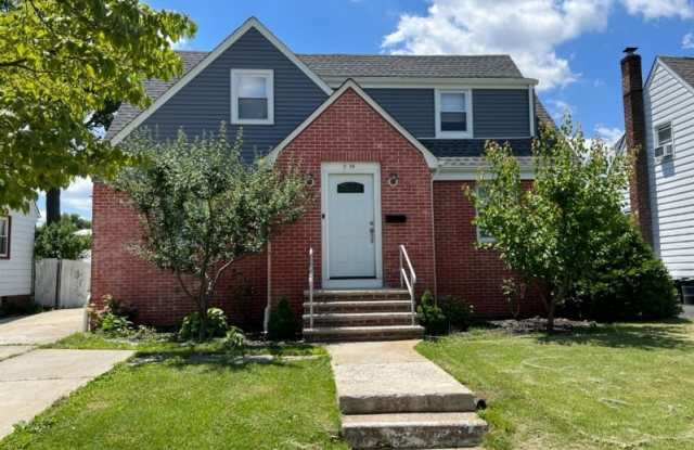 2-34 31St St - 2-34 31st Street, Fair Lawn, NJ 07410