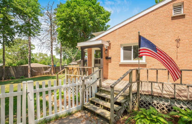 409 S Hamilton Street