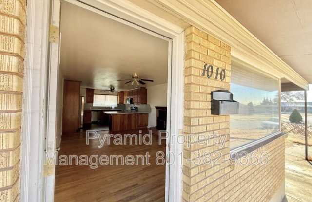 1010 Jackson Ave