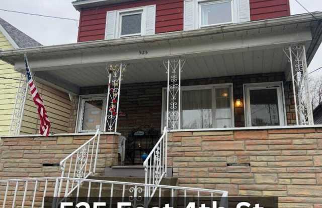 Photo of 525 E 4th St