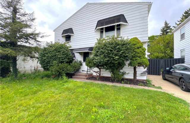 9309 Garfield Boulevard Drive