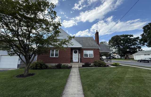 Photo of 701 West Oak Street