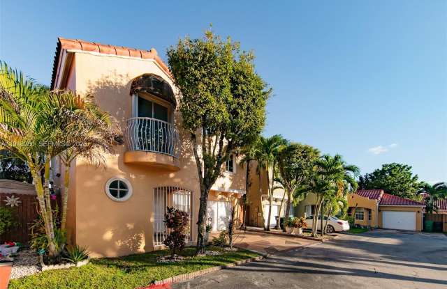 Photo of 165 NW 85th Ct