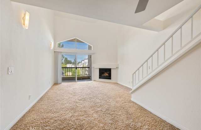 5520 Owensmouth Avenue