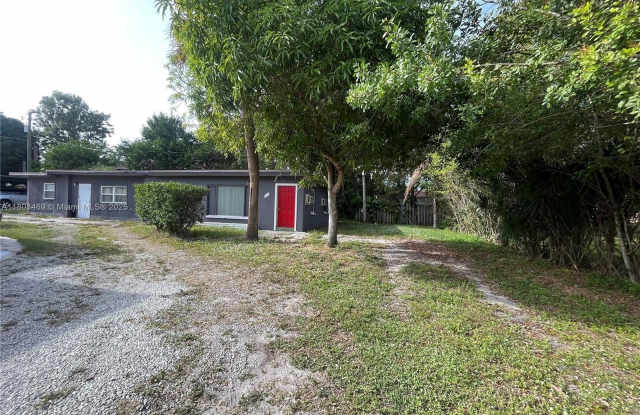 Photo of 1017 Chipola Rd