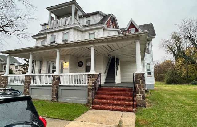 Photo of 290 KINGS Highway unit: C