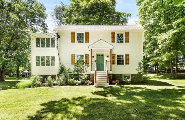 4 Quaker Road unit: A