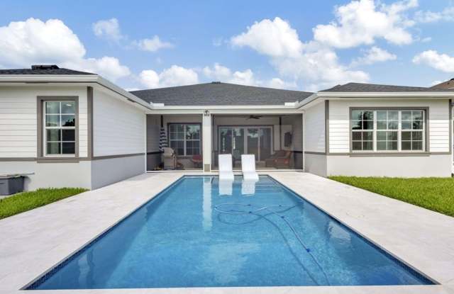 Photo of 870 Hookline Circle, Loxahatchee, FL 33470