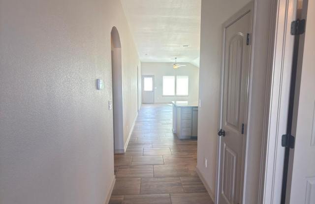 13956 Lago Vista Avenue