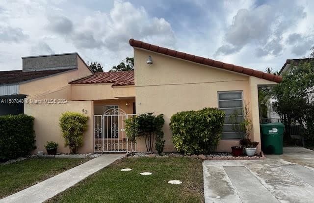 42 NW 108th Ct - 42 Northwest 108th Court, Fountainebleau, FL 33172