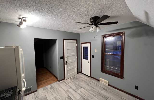 Photo of 959 Conway Street - 2