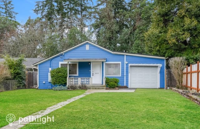 2829 Clare Avenue - 2829 Clare Avenue, Bremerton, WA 98310