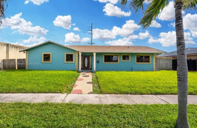 722 NW 170th St - 722 Northwest 170th Street, Miami Gardens, FL 33169