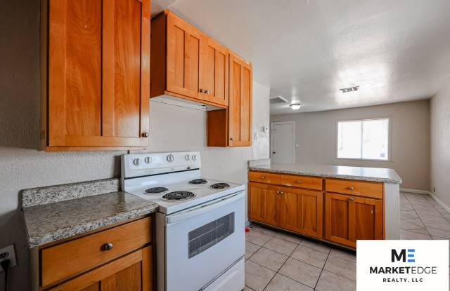 Photo of 903 W Pierson St Apt 1