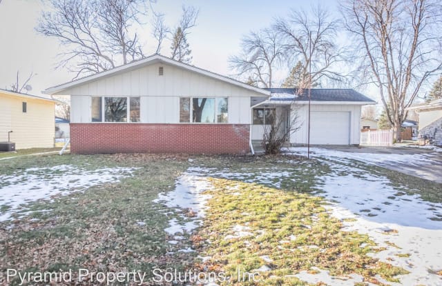 535 Linden Ln - 535 Linden Lane, Boone, IA 50036