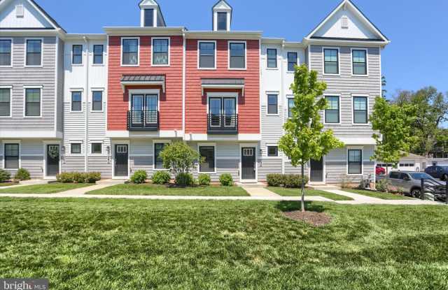 320 WALNUT Street