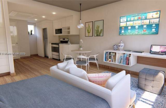 1580 NW 2nd St