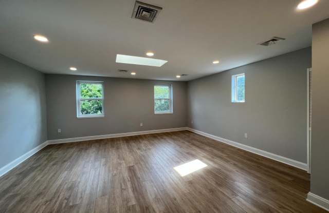 1939 MOUNT VERNON Street unit: 3