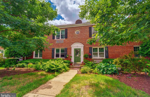 Photo of 109 E GLEBE Road unit: C