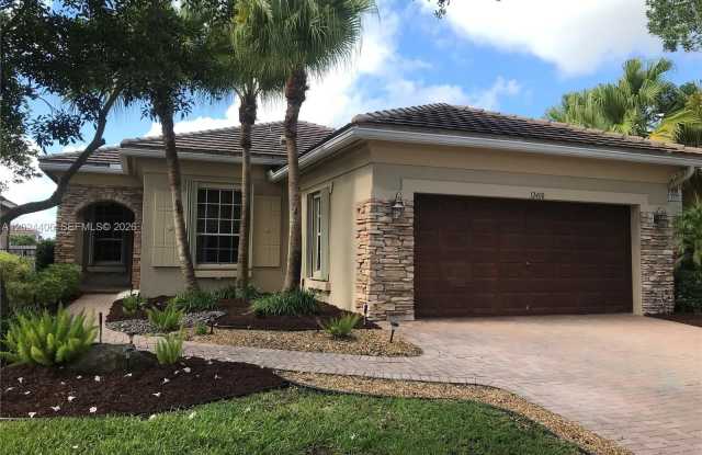 12400 NW 78th Mnr