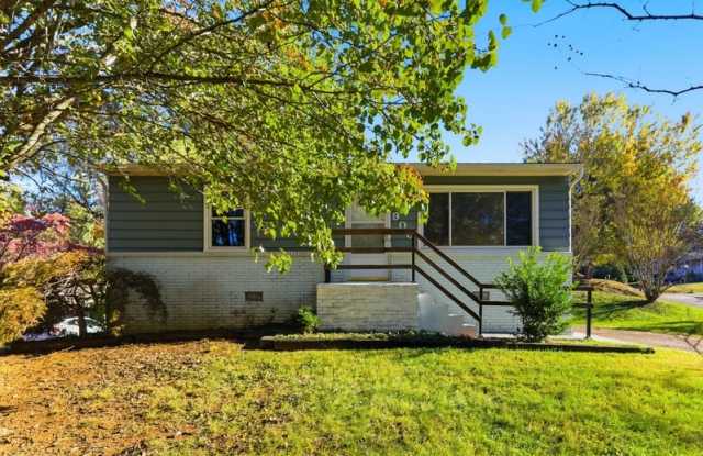 Photo of 900 Kingland Avenue