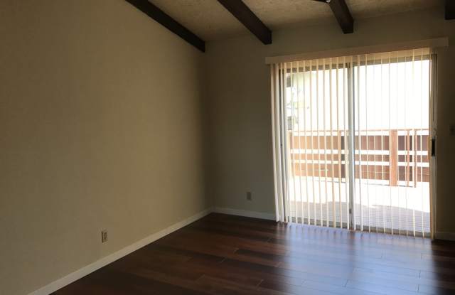SPACIOUS Upper 2 bedroom unit, Bellflower -- CALL US TODAY!!