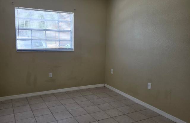 102 Preston Lane - 1