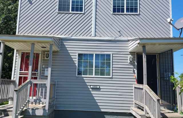 Photo of Charming 3BR Duplex in Harvey