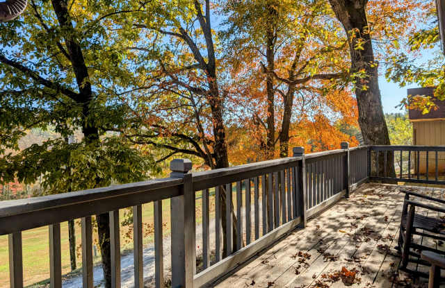 155 Chalet Village Dr