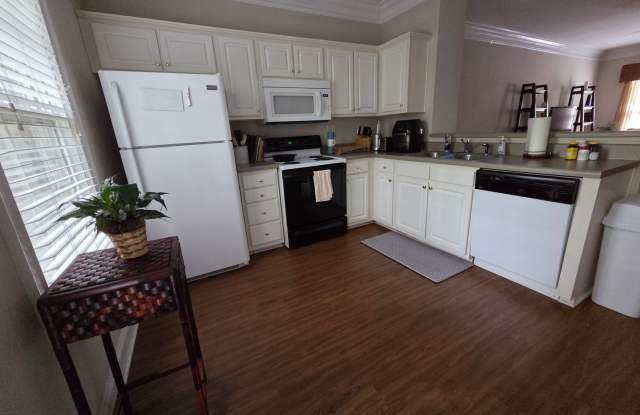 2 Bed 2.5 Bath Condo