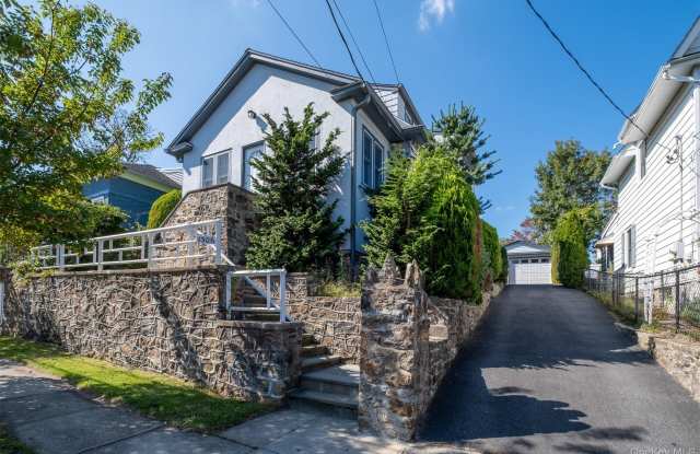 Photo of 1306 Henry Avenue