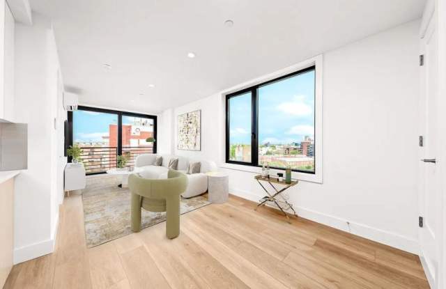 23-33 Astoria Boulevard