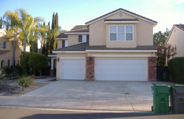 37992 Iris Way