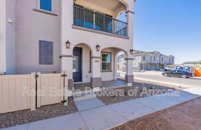 4042 E Amoroso Dr - 4042 East Amoroso Drive, Gilbert, AZ 85296