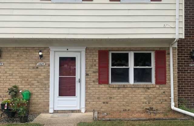 Photo of 3 Bedroom Townhome - Glen Burnie
