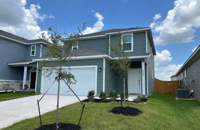 Walking Distance to Long Creek High School / Fridge, Washer  Dryer Included / Fenced in Yard / NBISD *2 weeks free rent off the first full month*