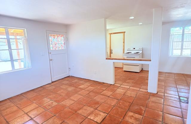 2925 North Estrella Avenue - 2