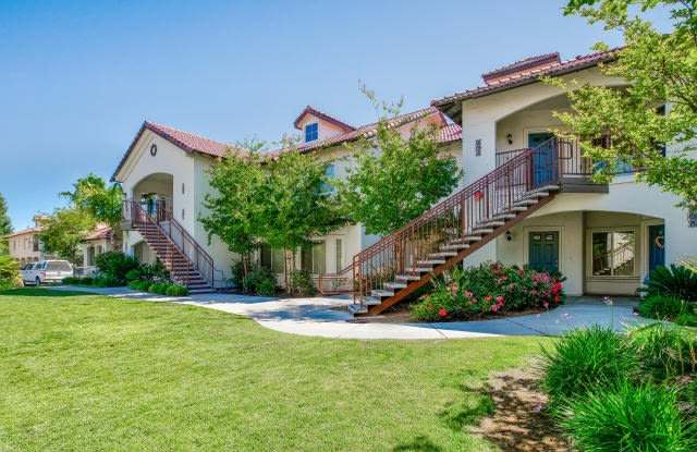 7525 N Willow Ave Unit C32