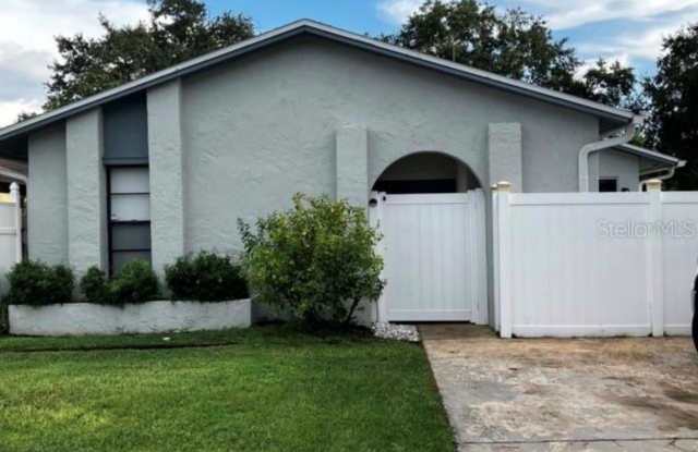 Photo of 10722 CROWNGATE LANE