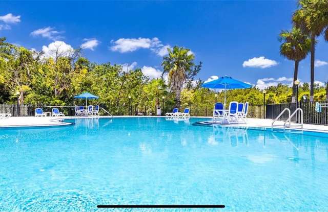 7104 Gulf Of Mexico Blvd