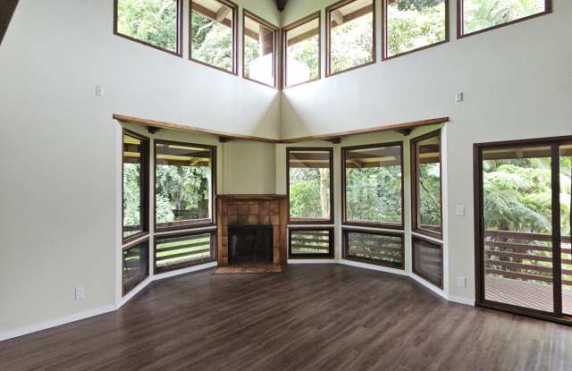 1100 Ainalako Rd