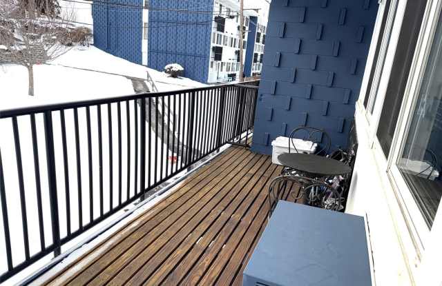 3 Wyndover Woods Lane unit: 10