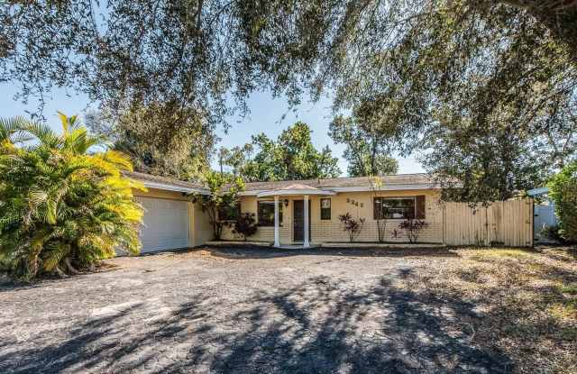 2242 INDIAN AVENUE S