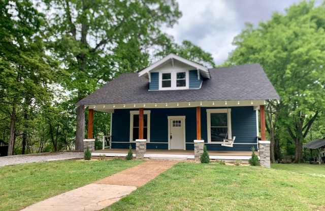 617 Howell St. Florence, AL 35630 (4BD/3BA)