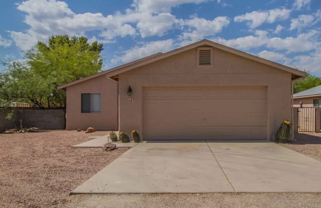 2647 North Dodge Boulevard - 2647 North Dodge Boulevard, Tucson, AZ 85716