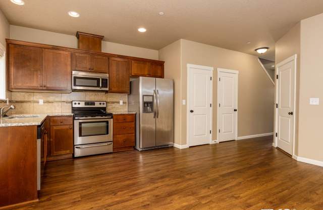 Garage, Backyard, 3 Bedroom - Now Leasing